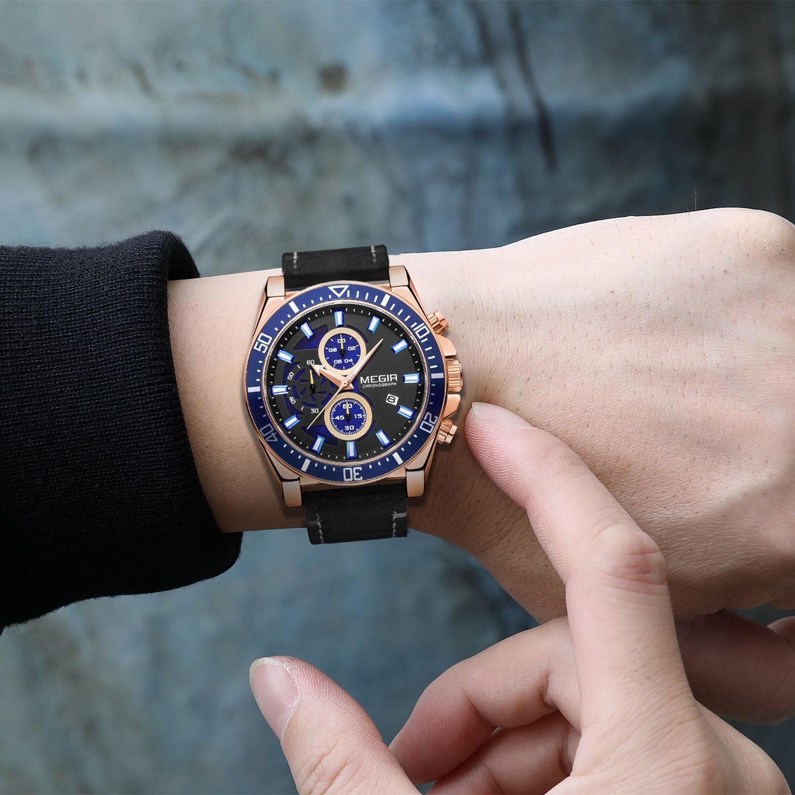 MEGIR Fashion Watches for Men Leather Strap Sport Military Wristwatch Man Quartz Watch Waterproof Chronograph with Calendar 2132-1